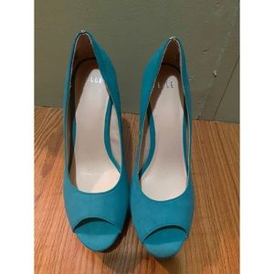Agua blue / beige heels by ELLE